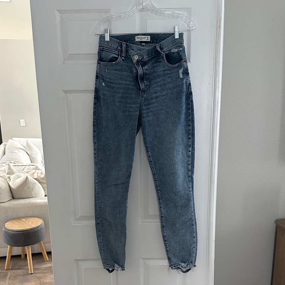 Abercrombie & Fitch Dark Blue Skinny Jeans